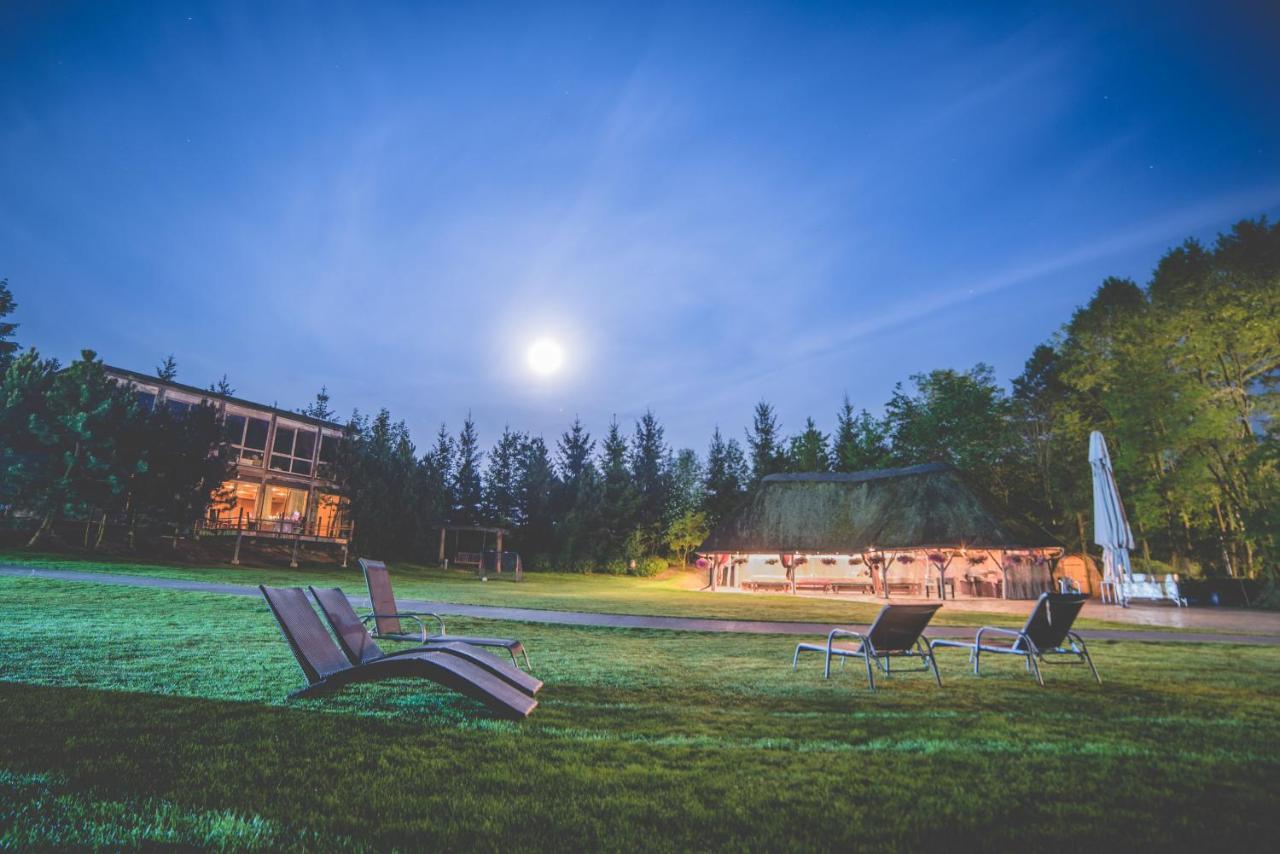 Dom Wypoczynkowy "Pod Strzecha" W Giewartowie Buitenkant foto